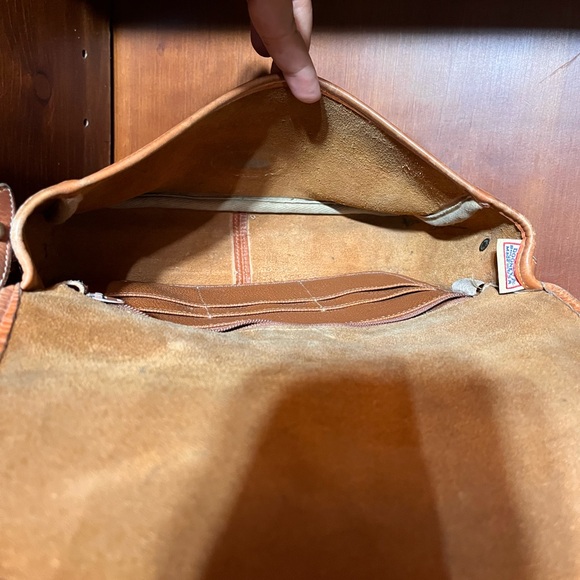 Dooney & Bourke Vintage Crossbody Bag All Weather Leather